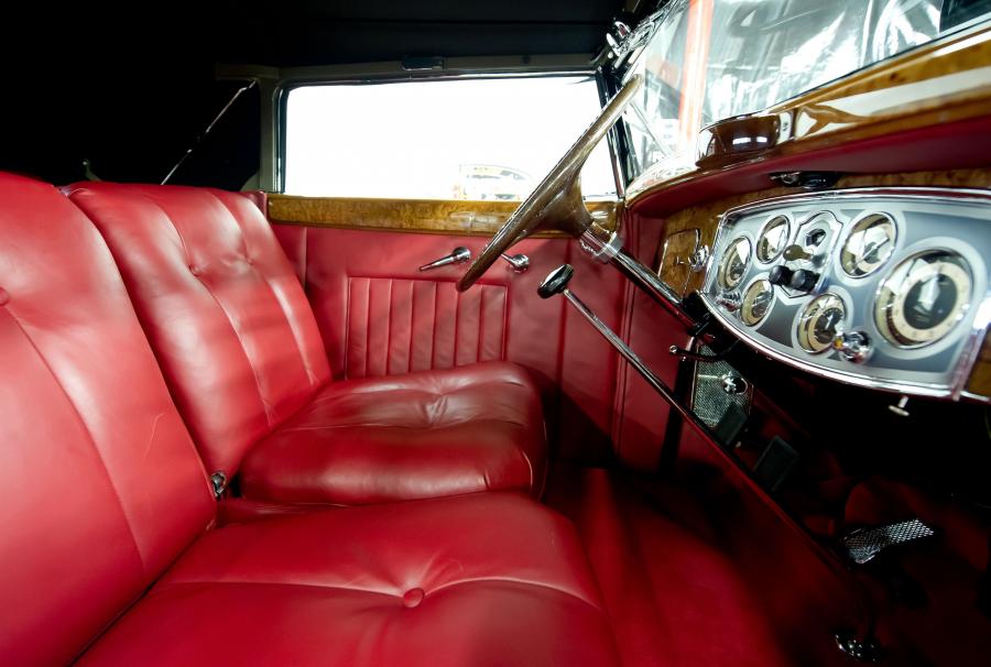  Packard Twelve Convertible Victoria by Dietrich 1934 года  (фото 18 из 39)